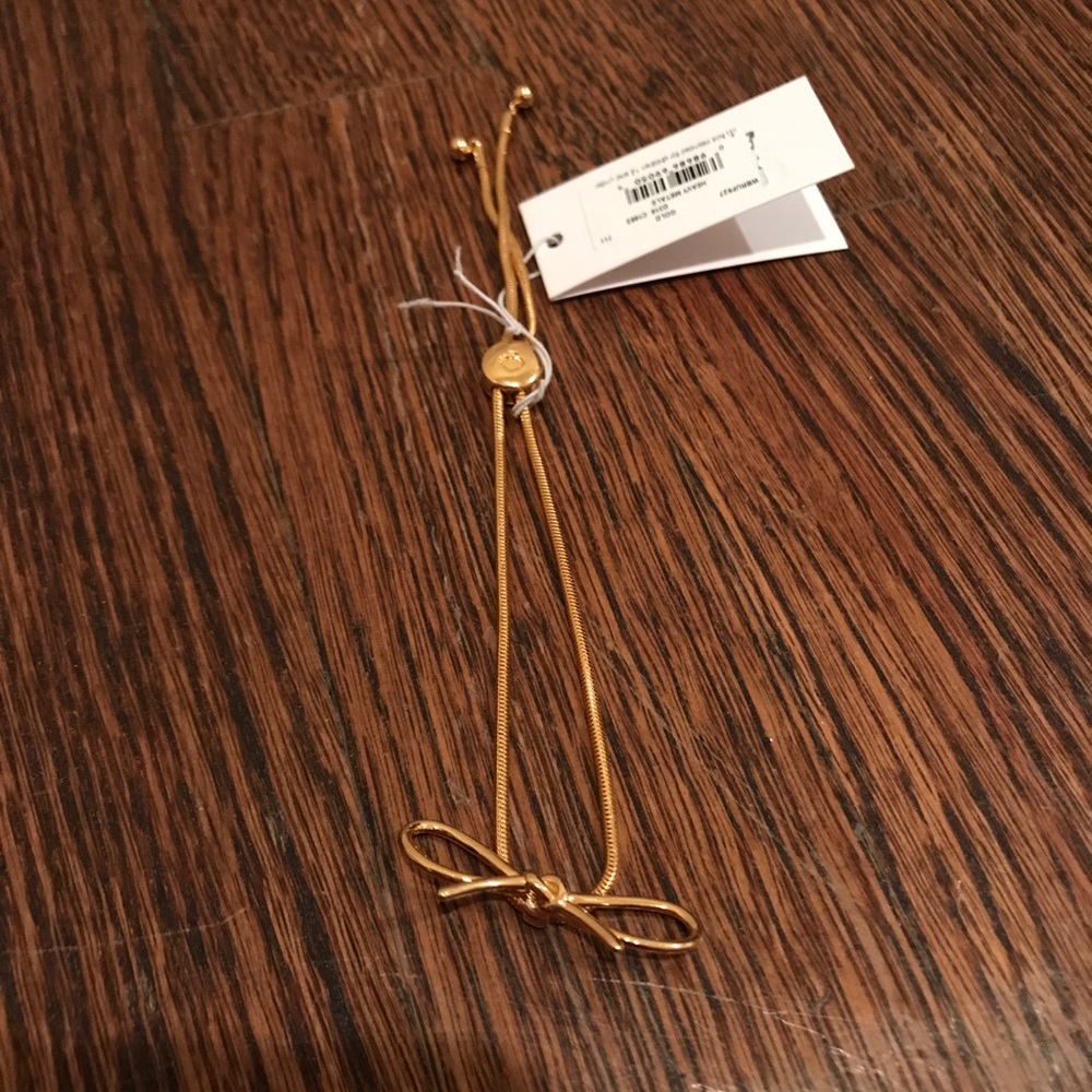 Bow bracelet